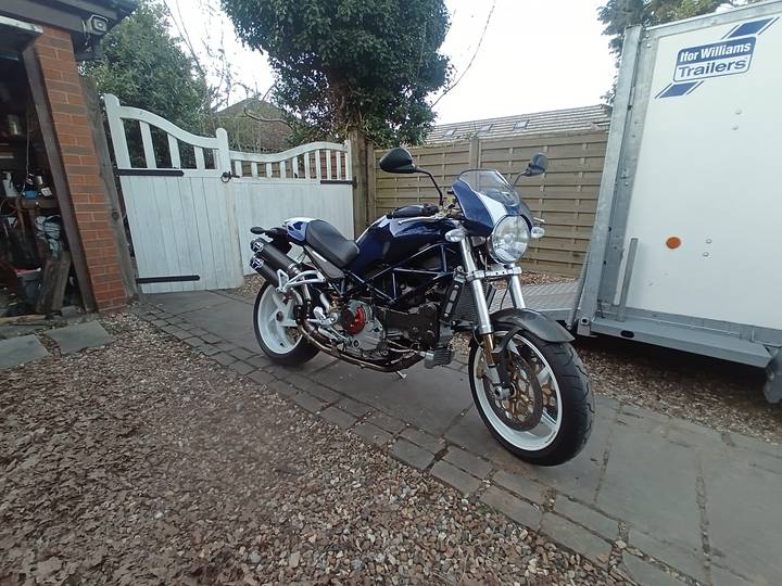 Cover photo of Jan bought a Monster S4R